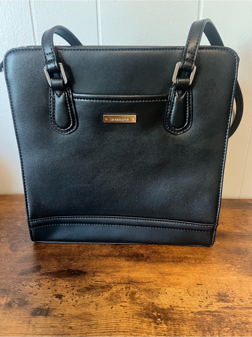 EUC Women’s Vintage Liz Claiborne Black Purse, Inside Pockets